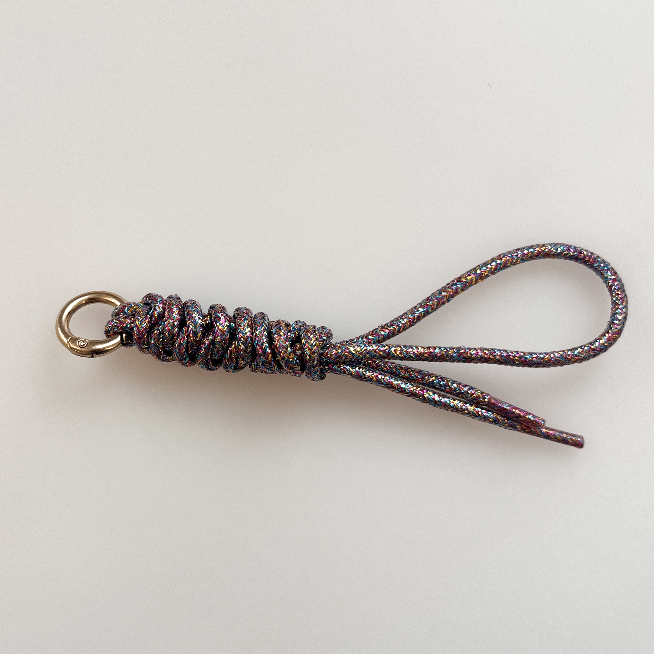 Grigri Cordon tressé irisé